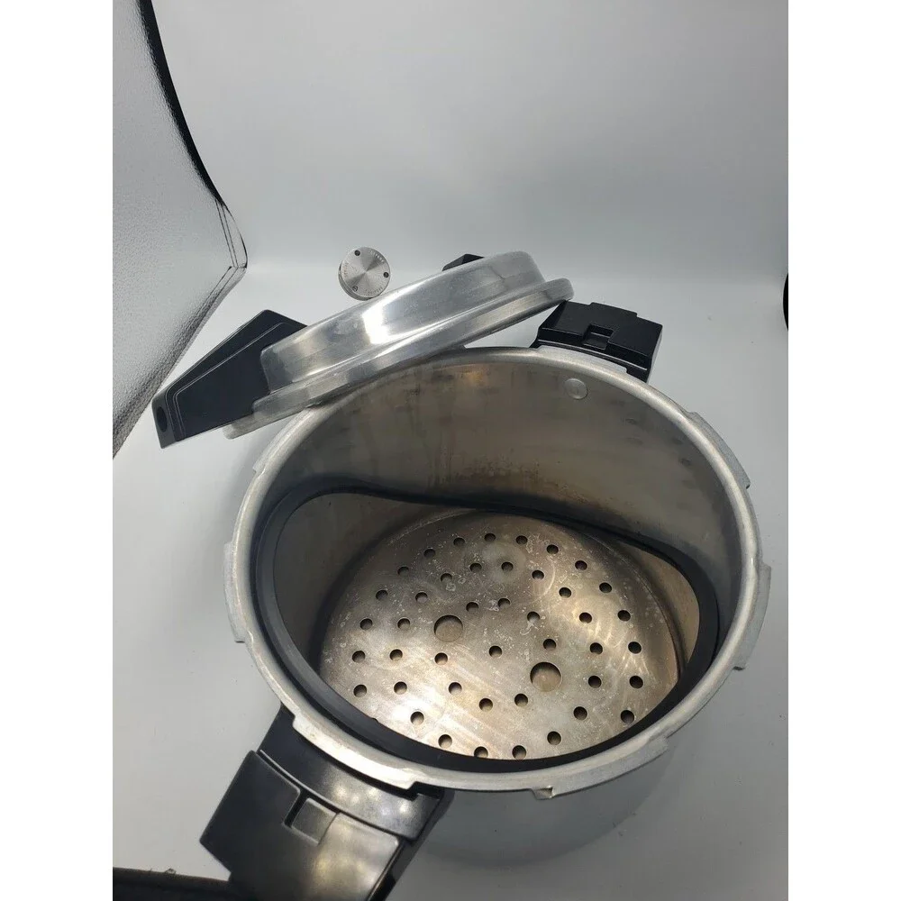 Vtg Mirro-Matic M-0598 8 Qt Aluminum Pressure Cooker / Canner Complete